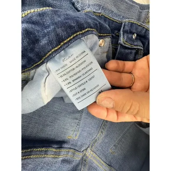 Women’s KanCan Distressed Denim Jean Shorts 4” Inseam Size 31 Blue 21-20 - Picture 3 of 7